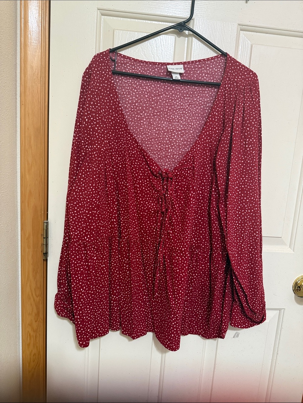 Xhilaration Burgundy Dot V-Neck Tie-Front Long Sleeve Tunic